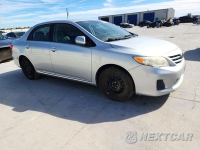 Czwarte zdjęcie samochodu z boku: 2013 TOYOTA COROLLA LE VIN:5YFBU4EE3DP206773 - miniatura