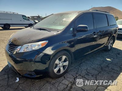 2015 TOYOTA SIENNA LE 5TDKK3DC7FS528102 - główne zdjęcie licytacji z USA - miniatura