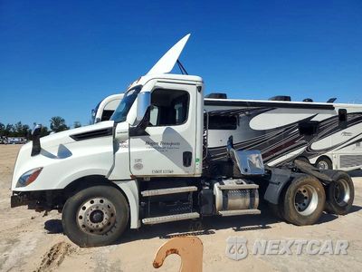 Drugie zdjęcie samochodu z przodu: 2023 FREIGHTLINER CASCADIA 126 SEMI TRUCK VIN:3AKJHLDV1PSUJ7766 - miniatura