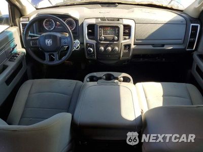 Zdjęcie 8 z 12 samochodu: 2019 RAM 1500 CLASSIC SLT VIN:3C6RR7LTXKG631291 - miniatura