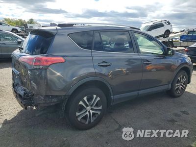 Trzecie zdjęcie samochodu z tyłu: 2017 TOYOTA RAV4 LE VIN:JTMBFREV4HJ148822 - miniatura