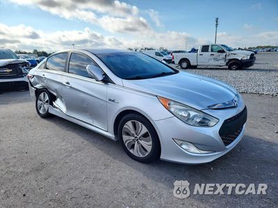 Czwarte zdjęcie samochodu z boku: 2013 HYUNDAI SONATA HYBRID VIN:KMHEC4A4XDA092977 - miniatura