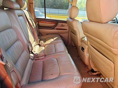 Zdjęcie 11 z 13 samochodu: 2006 LEXUS LX 470 VIN:JTJHT00W564008866 - miniatura