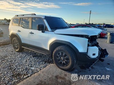 Czwarte zdjęcie samochodu z boku: 2025 TOYOTA LAND CRUISER BASE VIN:JTEABFAJ3SK038852 - miniatura