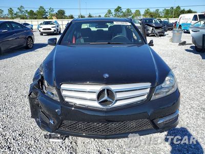 Piąte zdjęcie samochodu w środku: 2013 MERCEDES-BENZ C 250 VIN:WDDGF4HB5DA836600 - miniatura