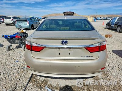 Zdjęcie 6 z 13 samochodu: 2015 LEXUS ES 300H VIN:JTHBW1GG7F2099282 - miniatura
