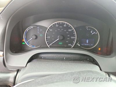 Zdjęcie 9 z 12 samochodu: 2015 LEXUS CT 200 VIN:JTHKD5BH2F2241082 - miniatura