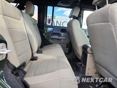 Zdjęcie 11 z 13 samochodu: 2007 JEEP WRANGLER SAHARA VIN:1J4GB59147L143196 - miniatura