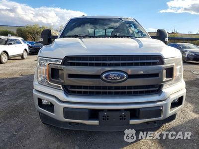 Piąte zdjęcie samochodu w środku: 2018 FORD F150 SUPERCREW VIN:1FTEW1EPXJKF03959 - miniatura