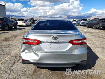 Zdjęcie 6 z 12 samochodu: 2018 TOYOTA CAMRY LE VIN:4T1B11HK7JU129084 - miniatura