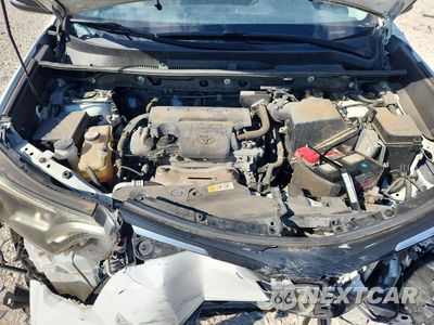 Zdjęcie 12 z 13 samochodu: 2018 TOYOTA RAV4 XLE VIN:JTMWFREV3JJ734077 - miniatura