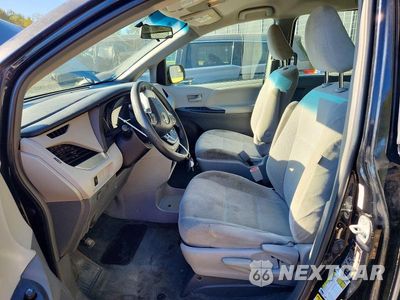 Zdjęcie 7 z 13 samochodu: 2016 TOYOTA SIENNA L 7-PASSENGER VIN:5TDZK3DCXGS718119 - miniatura
