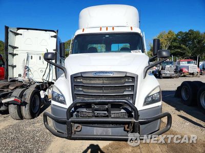 Piąte zdjęcie samochodu w środku: 2022 FREIGHTLINER CASCADIA 116 SEMI TRUCK VIN:3AKBHSFM1NDNK7947 - miniatura