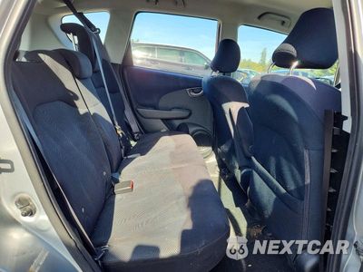 Zdjęcie 11 z 13 samochodu: 2011 HONDA FIT SPORT VIN:JHMGE8H53BC011587 - miniatura