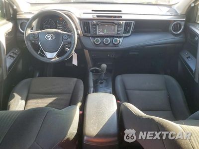 Zdjęcie 8 z 13 samochodu: 2018 TOYOTA RAV4 LE VIN:JTMZFREV7JJ744981 - miniatura