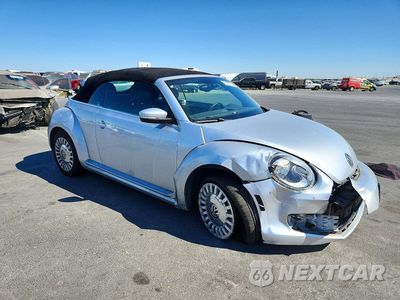 Czwarte zdjęcie samochodu z boku: 2016 VOLKSWAGEN BEETLE S/SE VIN:3VW517ATXGM805318 - miniatura