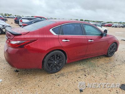 Trzecie zdjęcie samochodu z tyłu: 2017 NISSAN ALTIMA 2.5 SR VIN:1N4AL3AP4HC226132 - miniatura