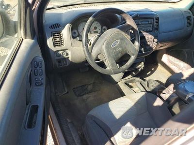 Zdjęcie 8 z 13 samochodu: 2003 FORD ESCAPE XLS VIN:1FMYU02193KD18751 - miniatura