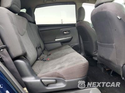 Zdjęcie 10 z 12 samochodu: 2013 TOYOTA PRIUS V TWO VIN:JTDZN3EU7D3231133 - miniatura