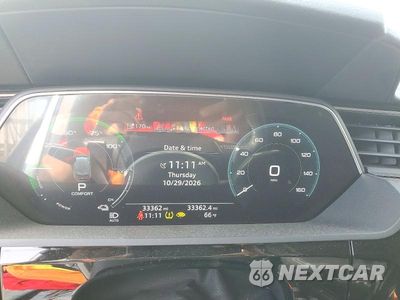Zdjęcie 9 z 13 samochodu: 2019 AUDI E-TRON PRESTIGE VIN:WA1VABGE4KB012671 - miniatura