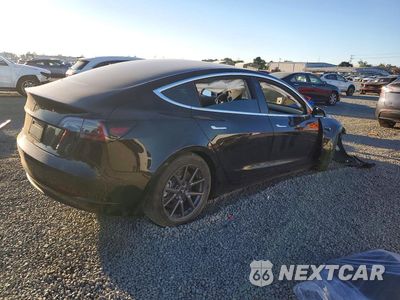 Trzecie zdjęcie samochodu z tyłu: 2019 TESLA MODEL 3 VIN:5YJ3E1EA5KF316827 - miniatura