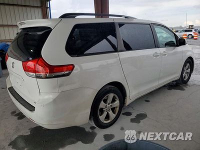 Trzecie zdjęcie samochodu z tyłu: 2014 TOYOTA SIENNA LE VIN:5TDKK3DC2ES525297 - miniatura