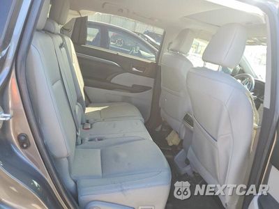 Zdjęcie 11 z 13 samochodu: 2018 TOYOTA HIGHLANDER LIMITED VIN:5TDDZRFH0JS808226 - miniatura