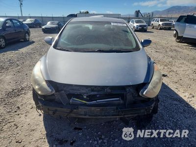 Piąte zdjęcie samochodu w środku: 2013 HYUNDAI ELANTRA GT BASE VIN:KMHD35LE2DU096656 - miniatura