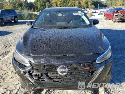 Piąte zdjęcie samochodu w środku: 2024 NISSAN SENTRA SR VIN:3N1AB8DV5RY304014 - miniatura
