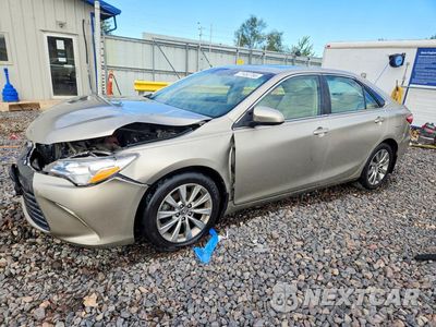 2015 TOYOTA CAMRY XLE 4T1BF1FK7FU950679 - główne zdjęcie licytacji z USA - miniatura