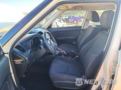 Zdjęcie 7 z 13 samochodu: 2012 KIA SOUL BASE VIN:KNDJT2A52C7393674 - miniatura