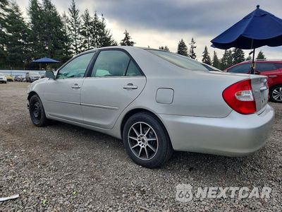 Drugie zdjęcie samochodu z przodu: 2004 TOYOTA CAMRY XLE V6 VIN:4T1BF30K54U581001 - miniatura