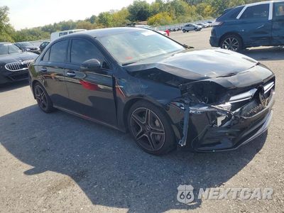 Czwarte zdjęcie samochodu z boku: 2021 MERCEDES-BENZ A 35 AMG VIN:W1K3G5BB4MJ310033 - miniatura