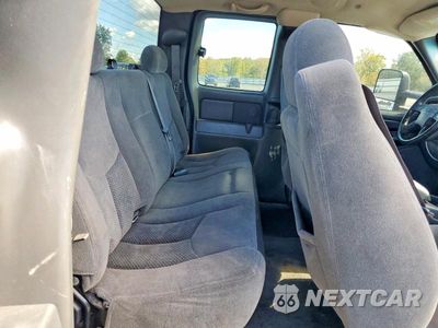 Zdjęcie 10 z 12 samochodu: 2006 CHEVROLET SILVERADO K1500 VIN:2GCEK19B161116041 - miniatura