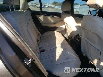 Zdjęcie 10 z 13 samochodu: 2019 BMW 530 I VIN:WBAJA5C51KWW10654 - miniatura
