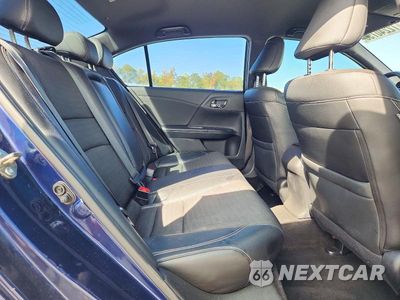 Zdjęcie 10 z 13 samochodu: 2017 HONDA ACCORD SPORT VIN:1HGCR2F53HA033437 - miniatura
