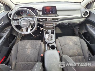 Zdjęcie 8 z 13 samochodu: 2019 KIA FORTE LXS VIN:3KPF24AD6KE007297 - miniatura