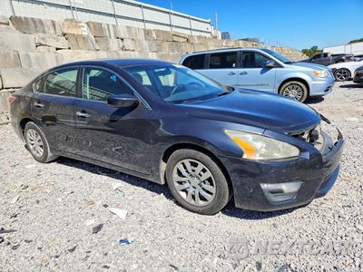 Czwarte zdjęcie samochodu z boku: 2015 NISSAN ALTIMA 2.5 S VIN:1N4AL3AP1FN330059 - miniatura