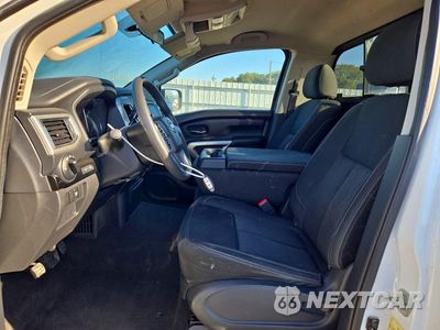 Zdjęcie 7 z 12 samochodu: 2017 NISSAN TITAN SV VIN:1N6AA1R83HN549316 - miniatura