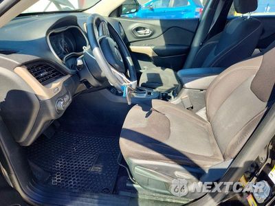 Zdjęcie 7 z 13 samochodu: 2017 JEEP CHEROKEE LATITUDE VIN:1C4PJMCS4HW599249 - miniatura
