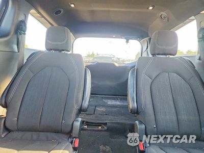 Zdjęcie 10 z 13 samochodu: 2019 CHRYSLER PACIFICA TOURING PLUS VIN:2C4RC1FG0KR574650 - miniatura