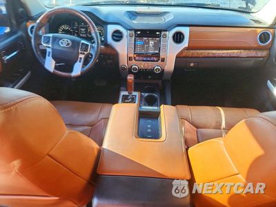 Zdjęcie 8 z 12 samochodu: 2018 TOYOTA TUNDRA 1794 EDITION VIN:5TFAW5F16JX680267 - miniatura
