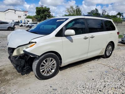 2015 TOYOTA SIENNA XLE PREMIUM 8-PASSENGER 5TDYK3DC0FS661083 - główne zdjęcie licytacji z USA - miniatura
