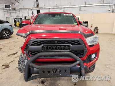Piąte zdjęcie samochodu w środku: 2020 TOYOTA TACOMA TRD OFF-ROAD VIN:3TMCZ5AN0LM300827 - miniatura