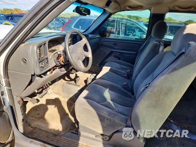 Zdjęcie 7 z 12 samochodu: 2005 CHEVROLET SILVERADO K1500 VIN:2GCEK19B651173575 - miniatura