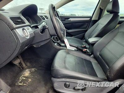 Zdjęcie 7 z 13 samochodu: 2012 VOLKSWAGEN PASSAT SE VIN:1VWBP7A39CC023315 - miniatura