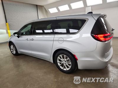 Drugie zdjęcie samochodu z przodu: 2026 CHRYSLER PACIFICA LIMITED VIN:2C4RC1GG2TR213632 - miniatura