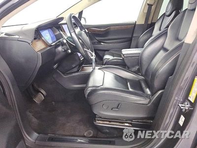 Zdjęcie 7 z 14 samochodu: 2018 TESLA MODEL X VIN:5YJXCAE21JF102903 - miniatura