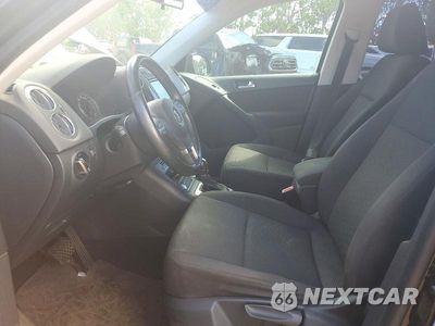 Zdjęcie 7 z 13 samochodu: 2017 VOLKSWAGEN TIGUAN S VIN:WVGBV7AXXHK050883 - miniatura