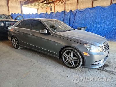 Czwarte zdjęcie samochodu z boku: 2012 MERCEDES-BENZ E 550 4MATIC VIN:WDDHF9BBXCA527097 - miniatura